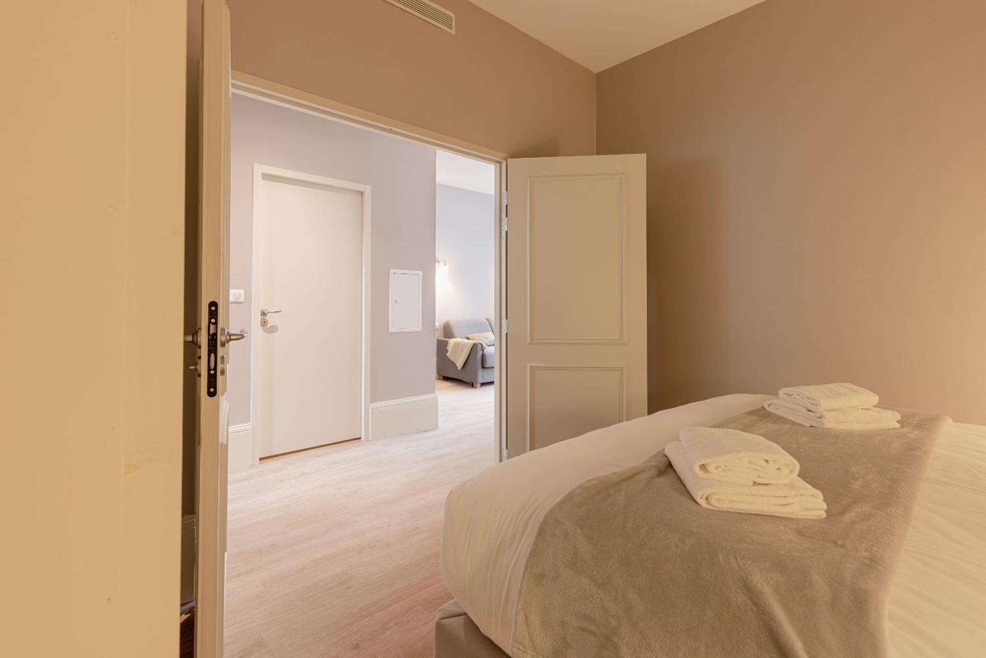 La Maison Blanche - Apparthotels De Charme Chic & Cosy A 350M Du Coeur De Ville De Limoges - Acces Autonome Rom bilde