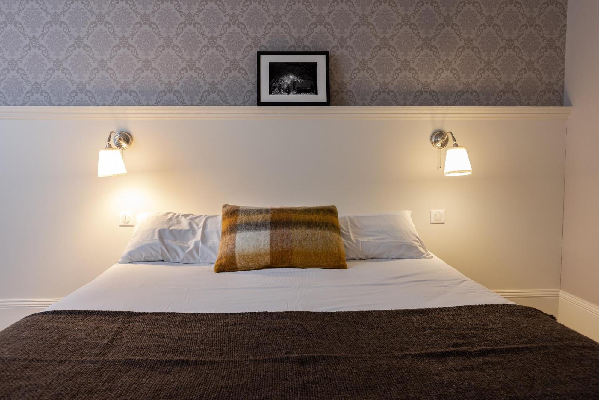 La Maison Blanche - Apparthotels De Charme Chic & Cosy A 350M Du Coeur De Ville De Limoges - Acces Autonome Rom bilde
